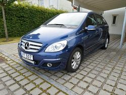 Blå Begagnad 2010 Mercedes B180 Minibuss | 73 000 kr (Marknadspris)