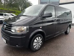 Svart Begagnad 2013 VW Caravelle Comfortline Minibuss | 113 000 kr (Bra pris)