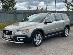 Ljusbrun (brun) Begagnad 2013 Volvo XC70 Summum SUV | 129 999 kr (Marknadspris)