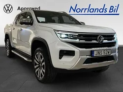 Vit (clear white) Begagnad 2023 VW Amarok Aventura Pickup | 724 900 kr (Marknadspris)