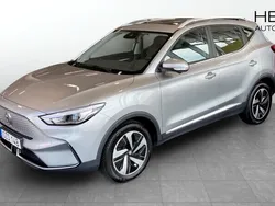 Grå (silver) Begagnad 2022 MG ZS Luxury Sedan | 249 900 kr (Superpris)