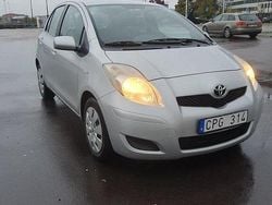 Silver Begagnad 2009 Toyota Yaris Halvkombi | 32 000 kr (Lite dyr)
