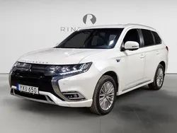 Vit Begagnad 2018 Mitsubishi Outlander P-HEV SUV | 164 900 kr (Bra pris)