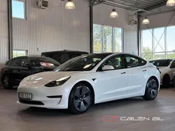 Vit Begagnad 2022 Tesla Model 3 Standard Range Sedan | 274 900 kr (Marknadspris)