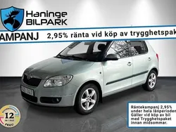 Grön Begagnad 2010 Skoda Fabia Halvkombi | 59 900 kr