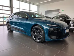 Mörkblå (malpeloblå) Begagnad 2025 Audi A6 e-tron S-Line Kombi | 899 000 kr