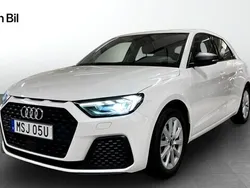 Vit Begagnad 2024 Audi A1 Sportback Proline Halvkombi | 249 000 kr (Marknadspris)