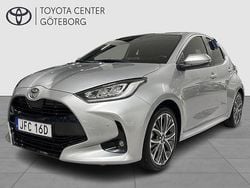 Silver Begagnad 2024 Toyota Yaris Hybrid Style Halvkombi | 269 900 kr