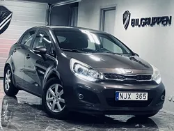 Brun Begagnad 2013 Kia Rio 2 Halvkombi | 74 000 kr (Marknadspris)