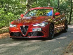 Röd Begagnad 2017 Alfa Romeo Giulia Quadrifoglio Sedan | 579 000 kr (Bra pris)