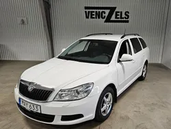 Vit Begagnad 2011 Skoda Octavia Ambiente Kombi | 39 000 kr (Marknadspris)