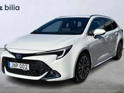 Vit Begagnad 2023 Toyota Corolla Style Kombi | 299 900 kr (Marknadspris)