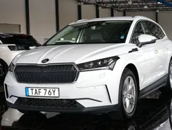 Vit Begagnad 2022 Skoda Enyaq iV SUV | 339 500 kr (Superpris)