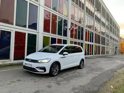 Vit Begagnad 2019 VW Touran R-line Minibuss | 284 900 kr (Marknadspris)