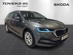 Grå (graphite grey metallic) Begagnad 2024 Skoda Octavia Style Kombi | 279 000 kr (Bra pris)