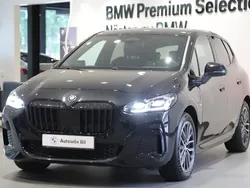 Svart Begagnad 2024 BMW 230e Active Tourer M Sport Minibuss | 509 000 kr