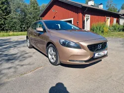 Brun (bronsmetallic) Begagnad 2013 Volvo V40 Kombi | 89 000 kr (Lite dyr)