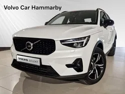 Vit Begagnad 2024 Volvo XC40 Plus SUV | 419 000 kr (Dyr)
