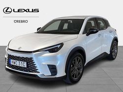 Vit Begagnad 2024 Lexus LBX SUV | 379 900 kr (Marknadspris)