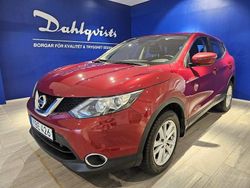Röd Begagnad 2015 Nissan Qashqai SUV | 119 000 kr (Lite dyr)