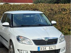 Vit Begagnad 2012 Skoda Fabia Halvkombi | 65 000 kr