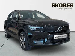 Svart Begagnad 2023 Volvo XC40 Core SUV | 379 400 kr