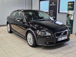 Svart Begagnad 2010 Volvo C30 Momentum Halvkombi | 49 900 kr (Marknadspris)
