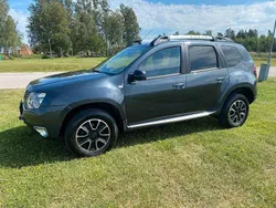 Mörkgrå (grå) Begagnad 2017 Dacia Duster Black Shadow SUV | 89 500 kr (Superpris)