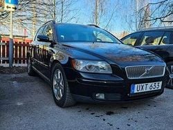 Svart Begagnad 2004 Volvo V50 Kombi | 15 000 kr (Bra pris)