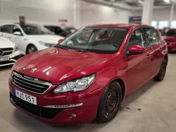 Ljusröd (röd) Begagnad 2017 Peugeot 308 Active Halvkombi | 125 000 kr (Bra pris)