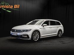 Vit Begagnad 2022 VW Passat R-line Kombi | 268 900 kr (Marknadspris)