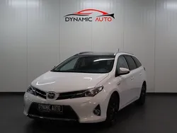 Vit Begagnad 2014 Toyota Auris Touring Sports Kombi | 139 900 kr (Marknadspris)