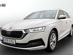 Vit Begagnad 2023 Skoda Octavia Style Kombi | 286 900 kr (Lite dyr)