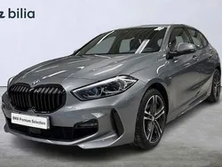 Grå Begagnad 2024 BMW 118 M Sport Halvkombi | 334 900 kr (Dyr)