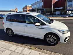 Vit Begagnad 2020 VW Touran Minibuss | 269 000 kr (Superpris)