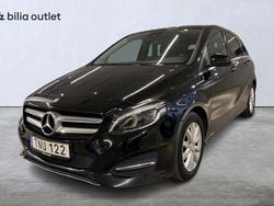 Svart Begagnad 2014 Mercedes B180 Style Minibuss | 149 900 kr (Marknadspris)