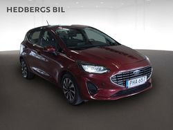Röd Begagnad 2022 Ford Fiesta Titanium Halvkombi | 159 900 kr (Marknadspris)