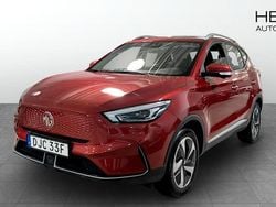 Röd (red) Begagnad 2021 MG ZS Luxury Sedan | 244 900 kr (Marknadspris)