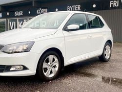Vit Begagnad 2015 Skoda Fabia Elegance Halvkombi | 89 900 kr (Marknadspris)
