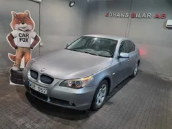 Ljusgrå Begagnad 2004 BMW 520 Sedan | 39 900 kr (Marknadspris)