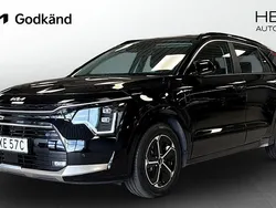Svart (black) Begagnad 2024 Kia Niro SUV | 349 900 kr (Marknadspris)