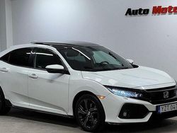 Vit Begagnad 2017 Honda Civic Halvkombi | 189 990 kr (Lite dyr)