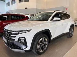 Vit Begagnad 2024 Hyundai Tucson Advanced SUV | 518 000 kr