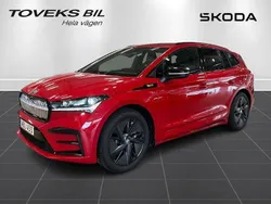 Röd (velvet red metallic) Begagnad 2024 Skoda Enyaq iV RS SUV | 549 900 kr (Superpris)