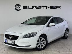 Vit Begagnad 2012 Volvo V40 Momentum Kombi | 79 900 kr (Marknadspris)
