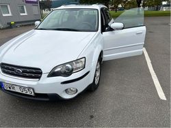 Vit Begagnad 2004 Subaru Outback SUV | 34 000 kr (Bra pris)
