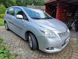 Silver Begagnad 2010 Toyota Verso Minibuss | 41 000 kr (Dyr)
