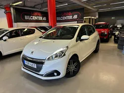 Vit Begagnad 2016 Peugeot 208 Halvkombi | 69 900 kr (Marknadspris)