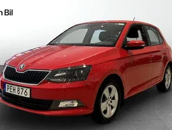 Röd (corrida red) Begagnad 2017 Skoda Fabia Style Halvkombi | 114 900 kr (Marknadspris)
