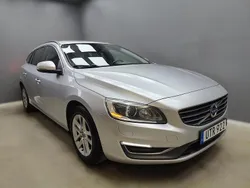 Silver Begagnad 2015 Volvo V60 Momentum Kombi | 94 900 kr (Marknadspris)